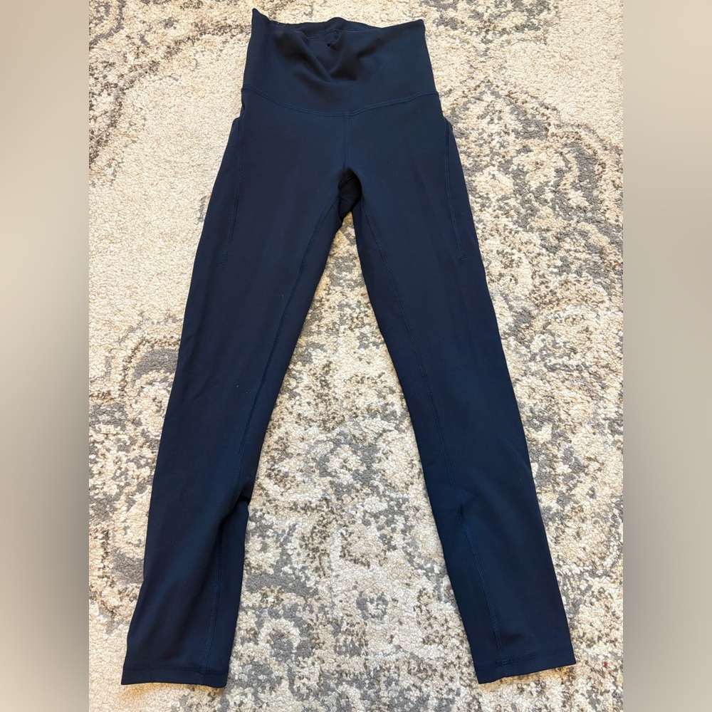 Lululemon wunder Under cropped with Pockets Navy Leggings